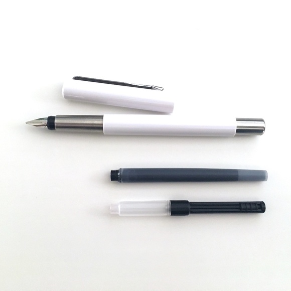 Parker Other - Parker Vector Fountain Pen (Fine)